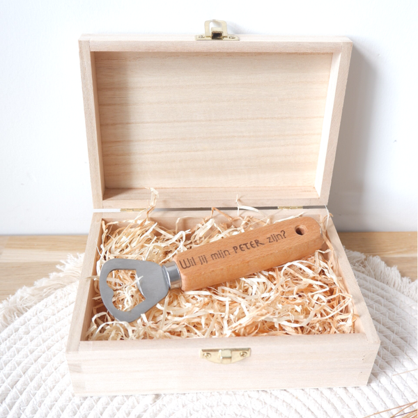 Kistje met flesopener 'Wil jij mijn peter zijn?'