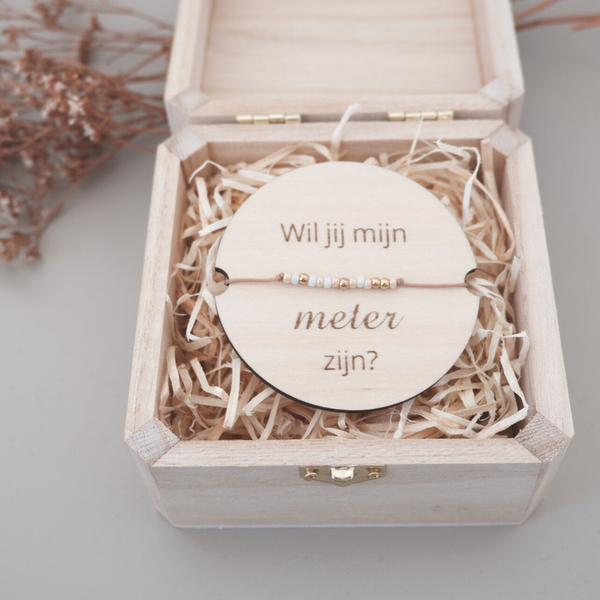 Houten kistje 'Wil jij mijn meter zijn? met armband