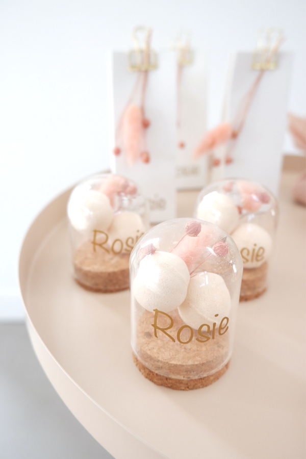 Glazen stolpje met kurk