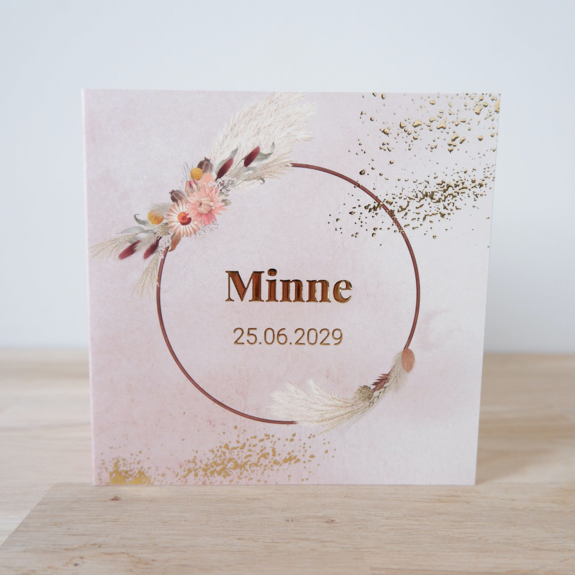 Geboortekaartje Minne