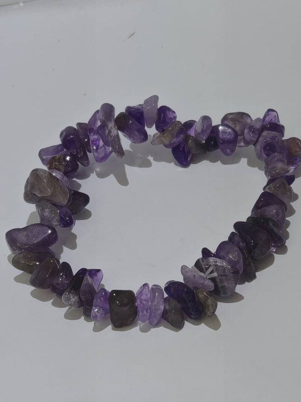 Amethyst chipped bracelet