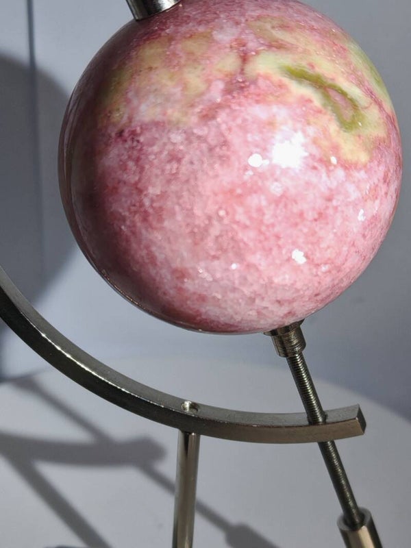 Thulite sphere