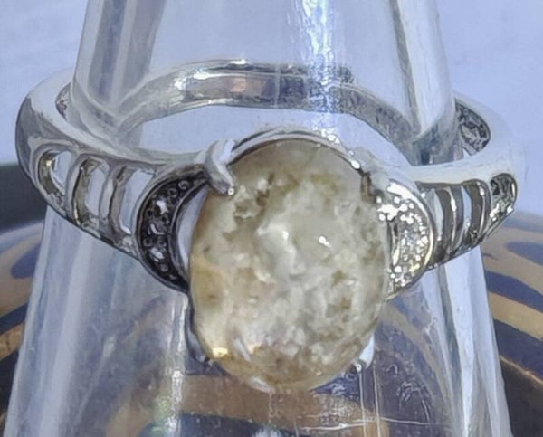 White Garden quartz silver ring