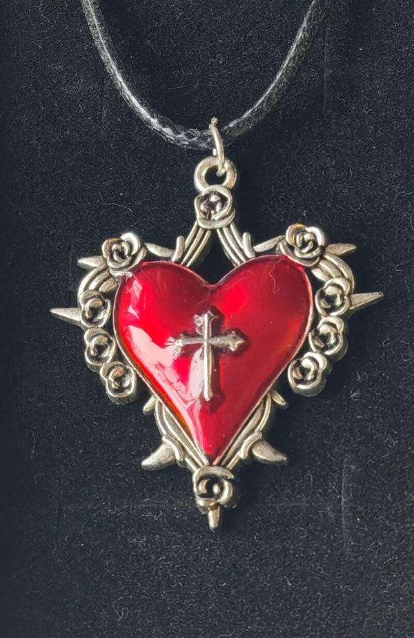 B18 costume pendant red heart with silver setting