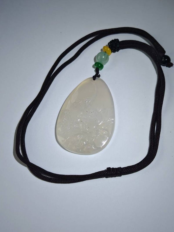 B21 white jade patterned pendant