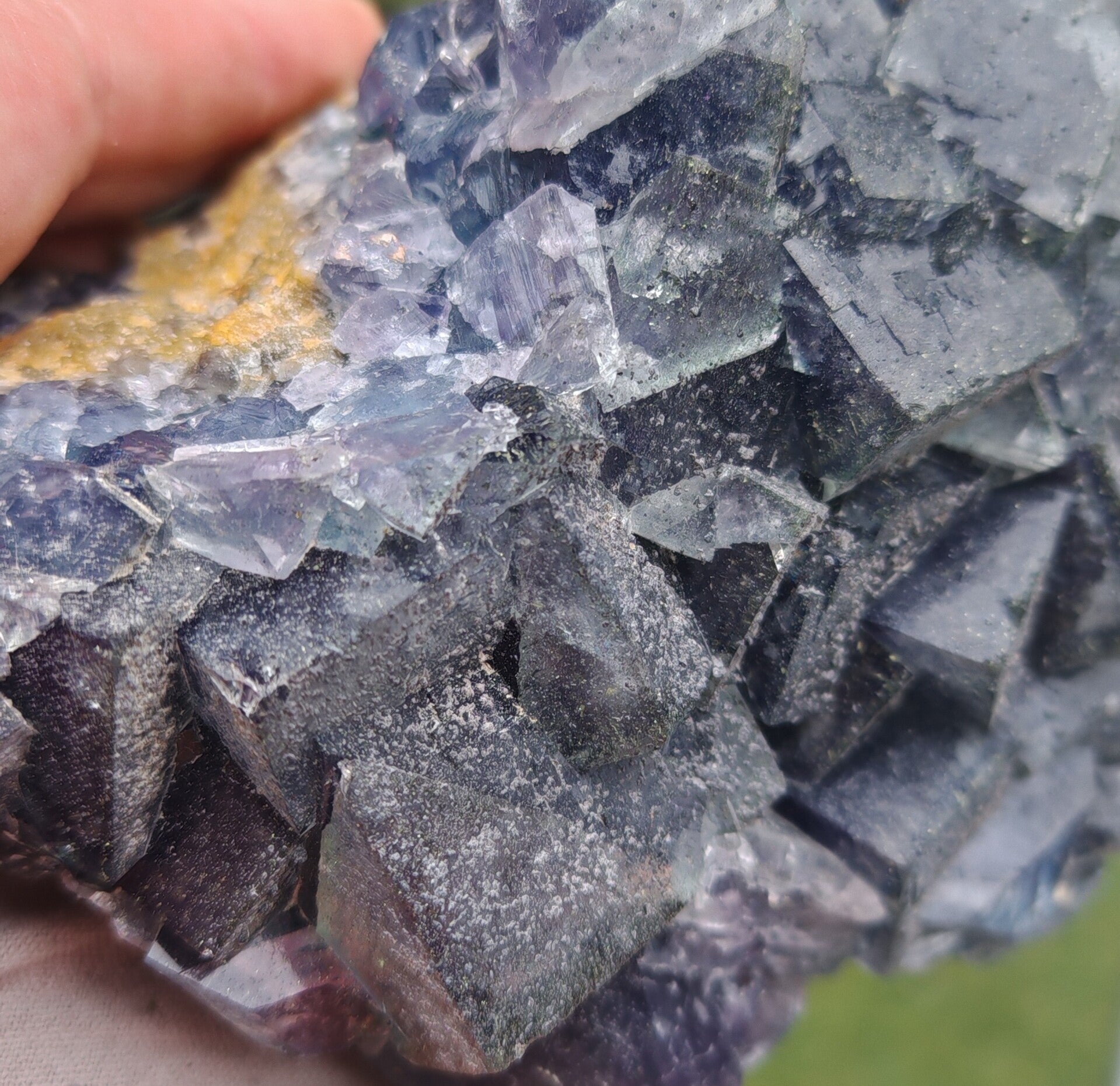 Fluorite raw specimen