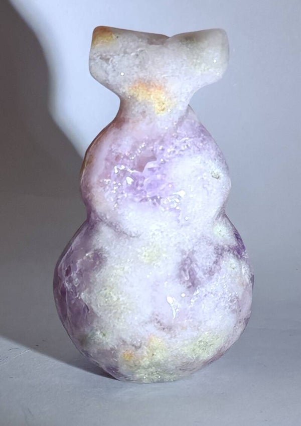 Hulu carving amethyst