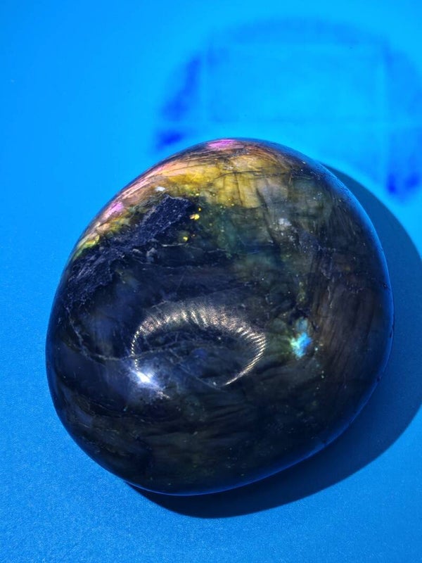 Labradorite Palm stone 1