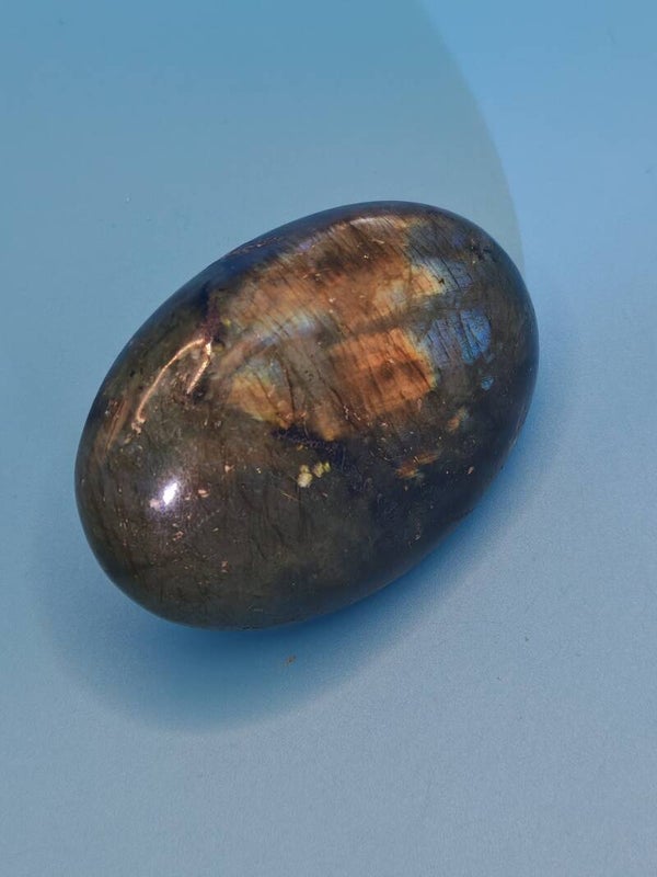 Labradorite Palm stone 2