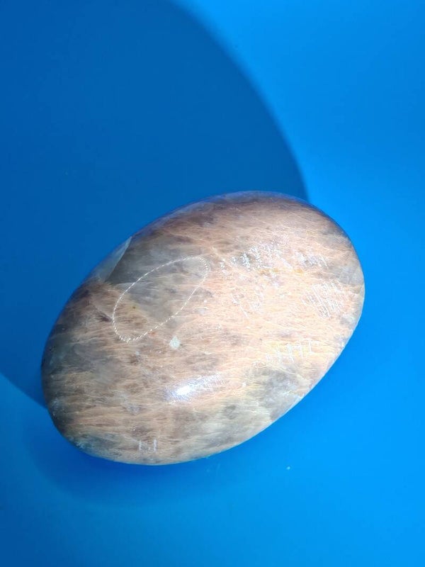 Gold Sunstone Palm Stone