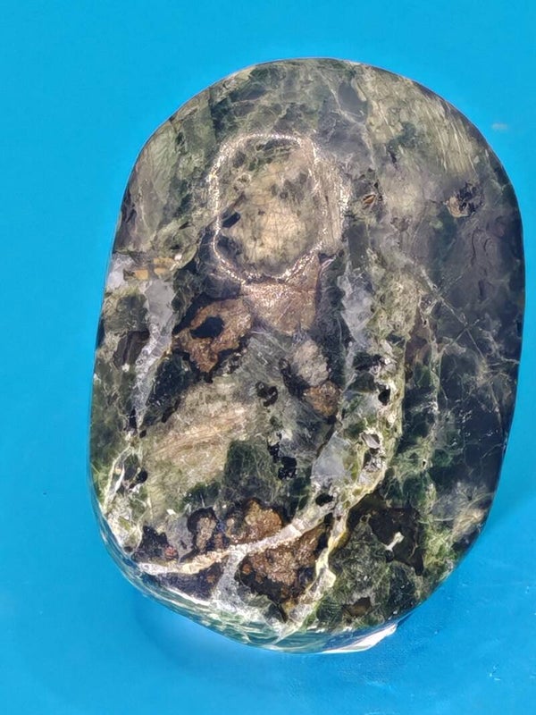 Serpentine Palm Stone 3
