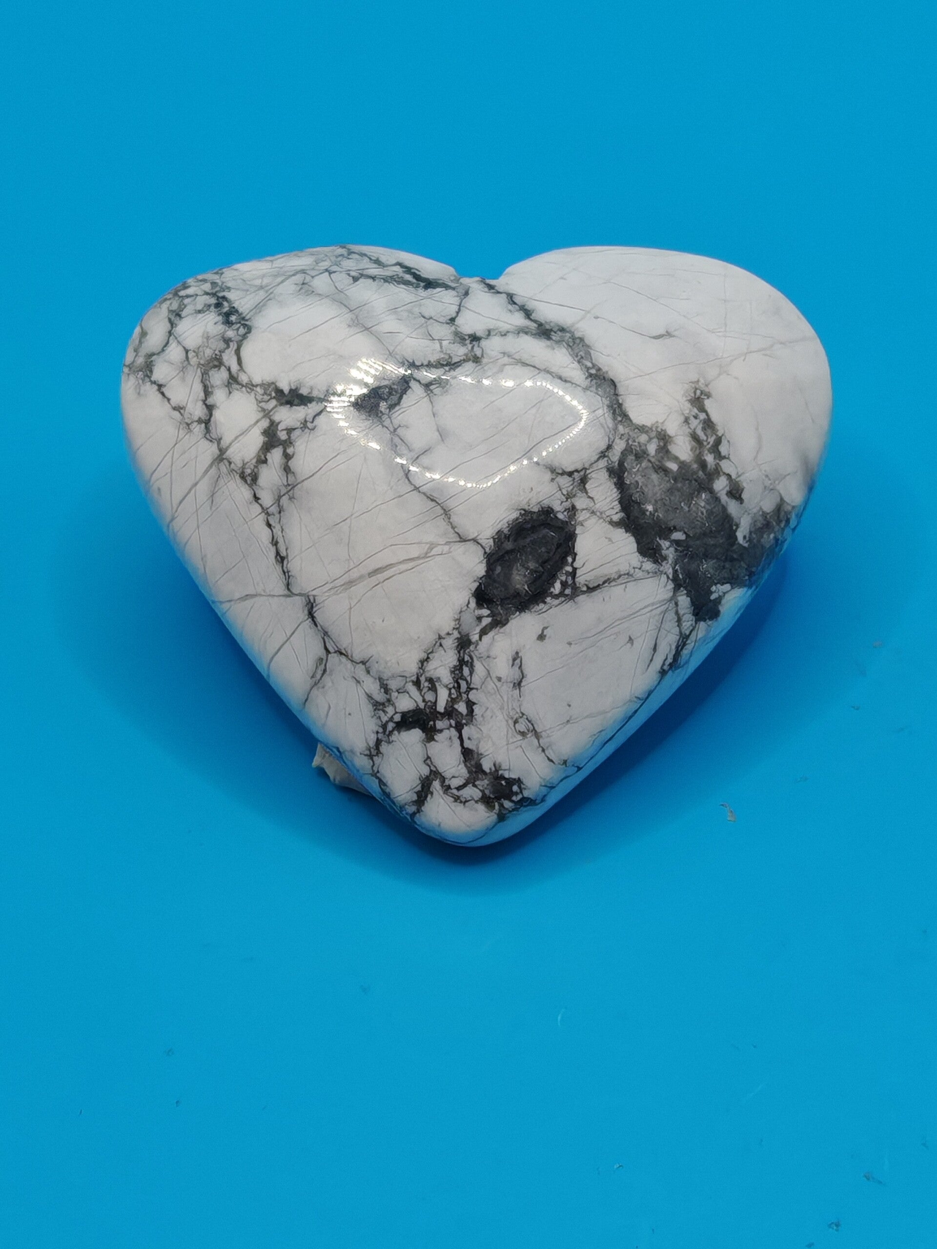 Howlite Heart 2