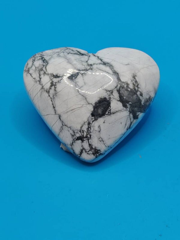 Howlite Heart 2