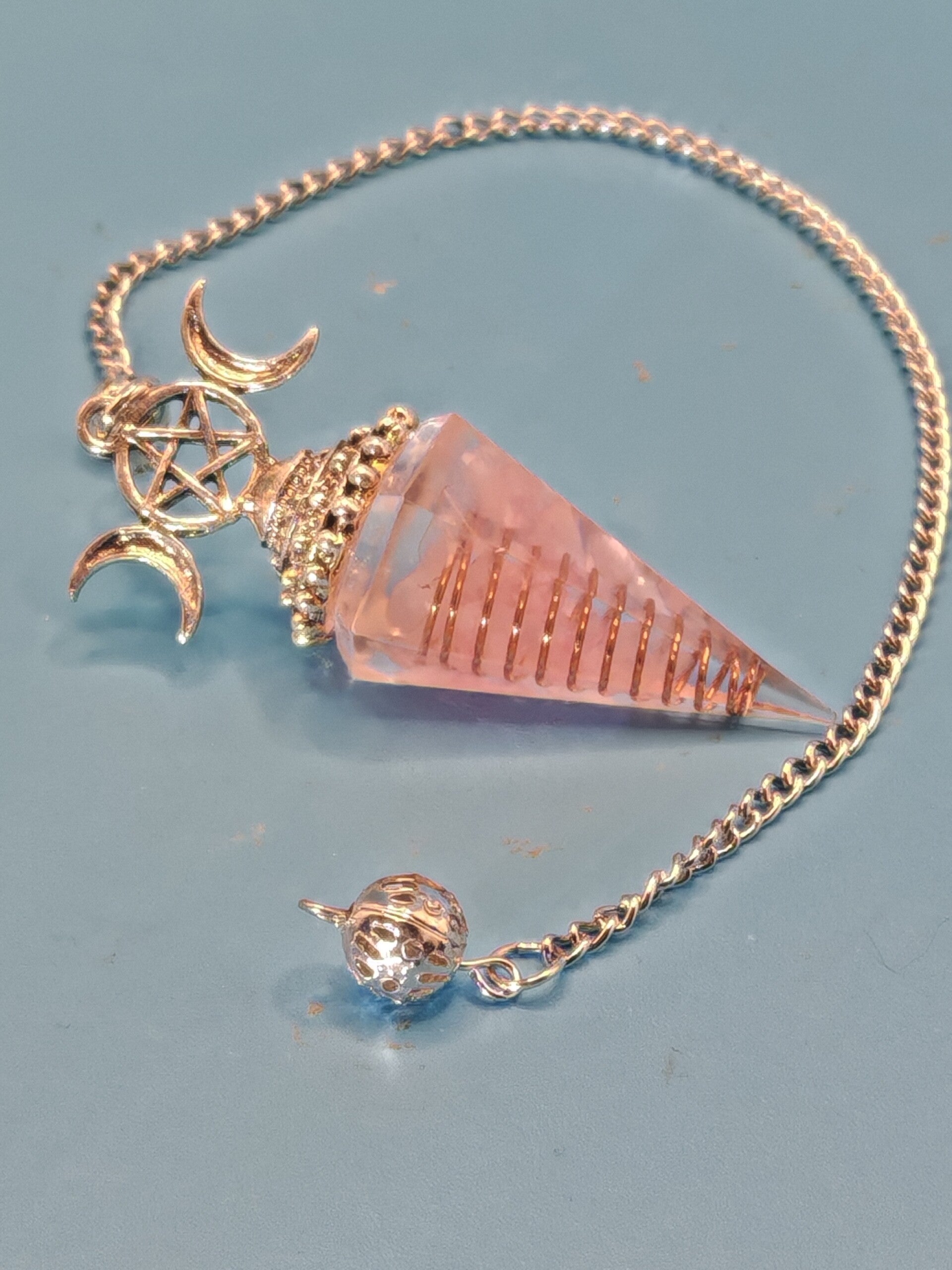 Pendulum with chain Copper wire in resin 8