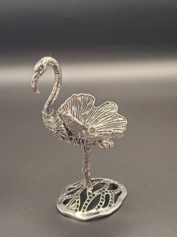Flamingo sphere holder
