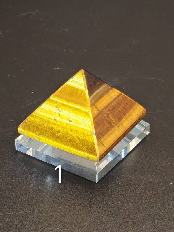 Tigers eye Pyramid