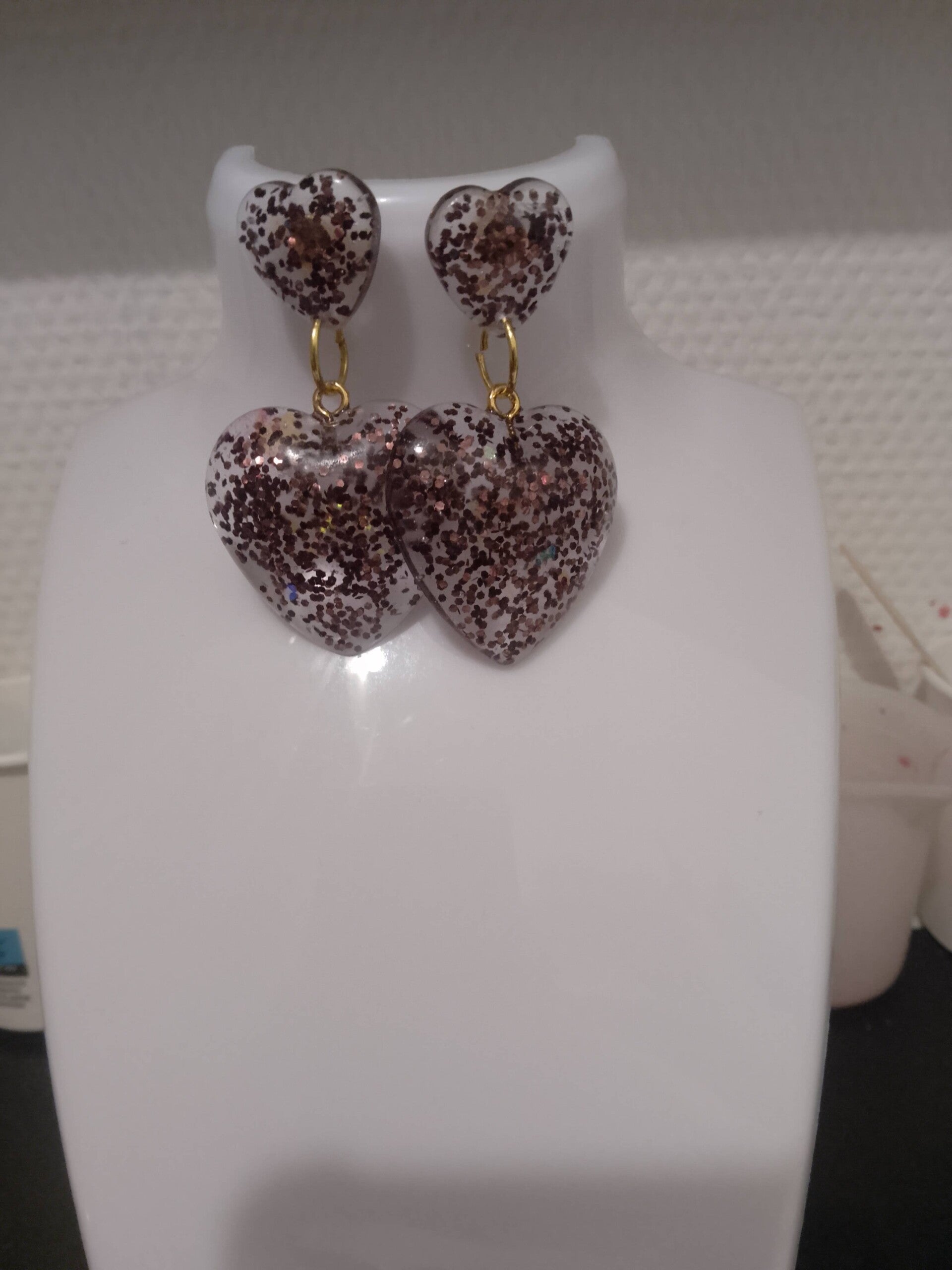 boucles d oreille coeur en resine uv