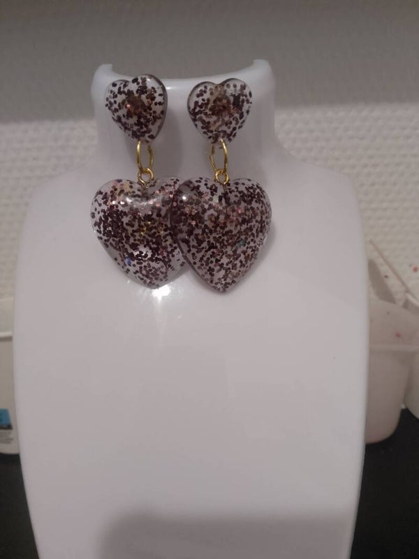 boucles d oreille coeur en resine uv