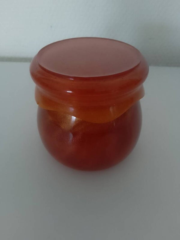Pot avec couvercle