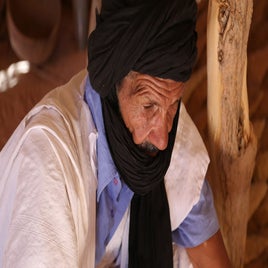 mauritanie-chef-de-village-standard.jpg