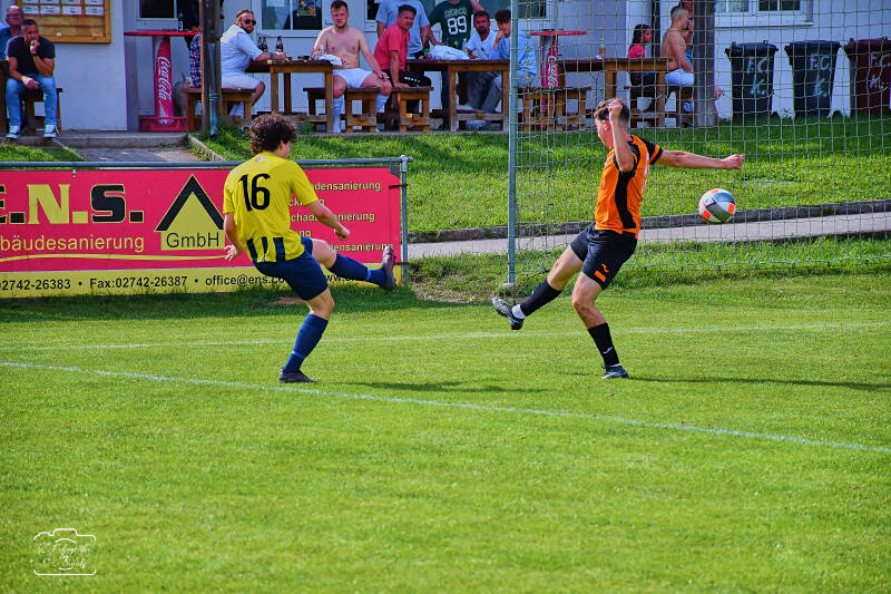 fussball-42-standard.jpg