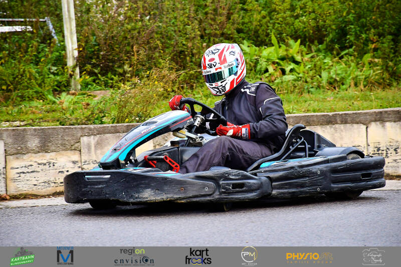 kartfreaks-142-standard-ts5iyj.jpg