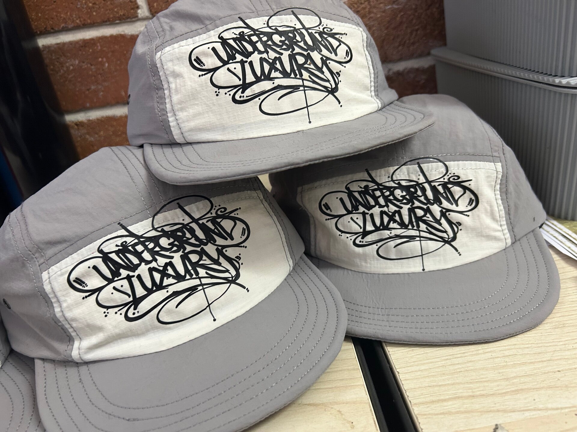 Hand style hat