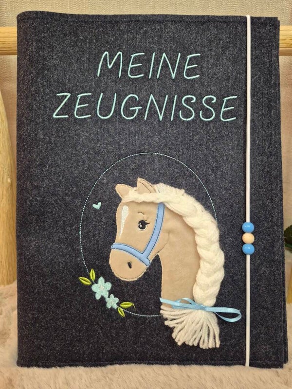Zeugnismappe Pferd weiße Mähne