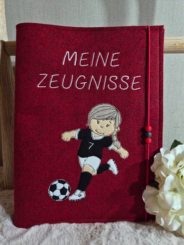 Persoanlisierte Zeugnismappe Fußball Mädchen