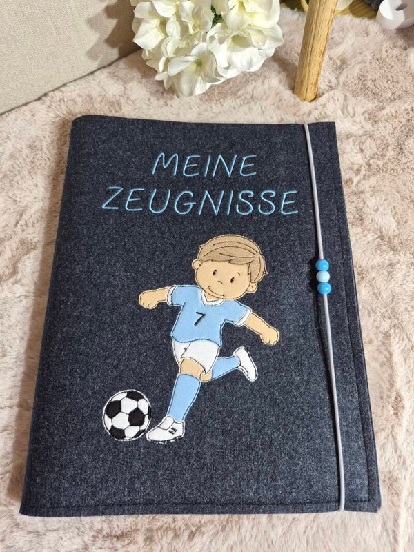 Personalisierte Zeugnismappe Fußball Junge