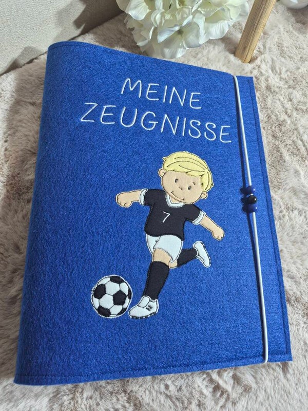 Personalisierte Zeugnismappe Fußball Junge 4