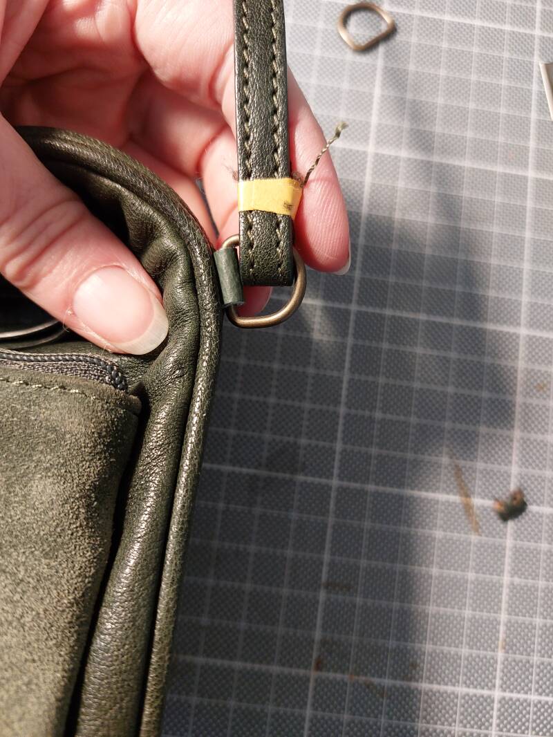 Afgebroken hengsel hetseld met nieuwe D-ring