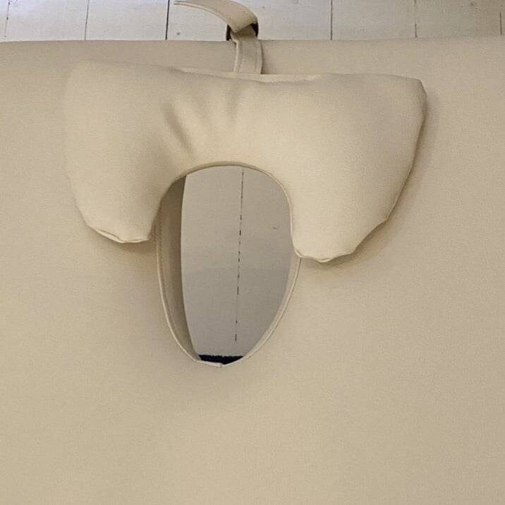 Nieuwe bekleding masagetafel incl kussentje