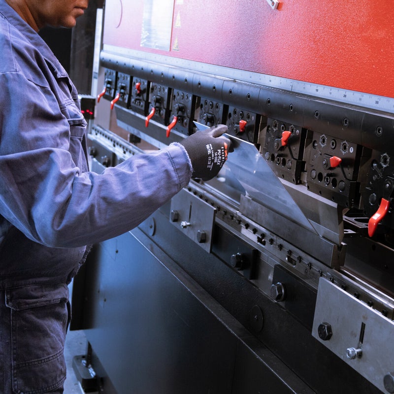 CNC Kantmachine MKZ Metaalbewerking