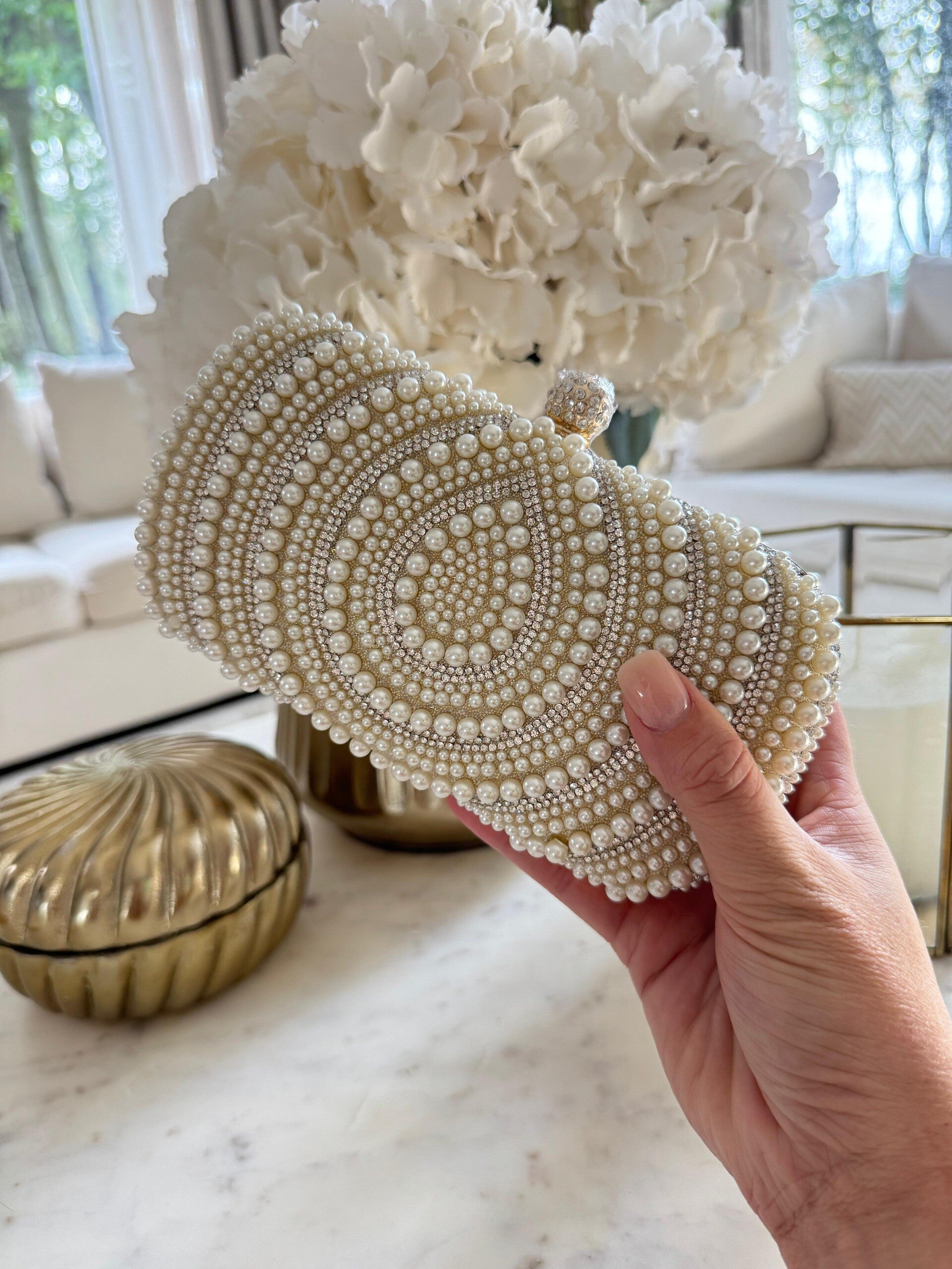 Pearl Clutch