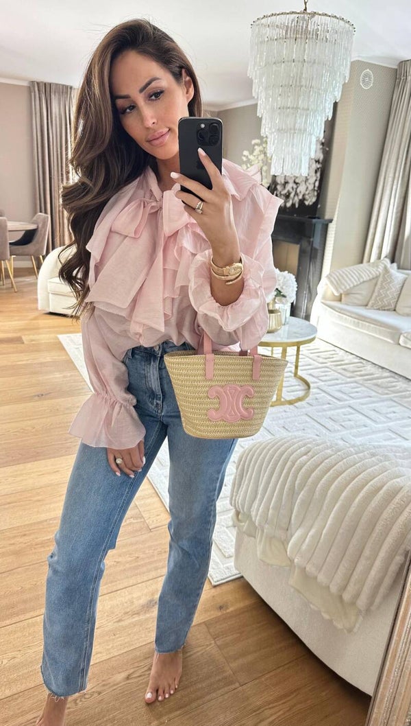 Roze Ruffle Blouse