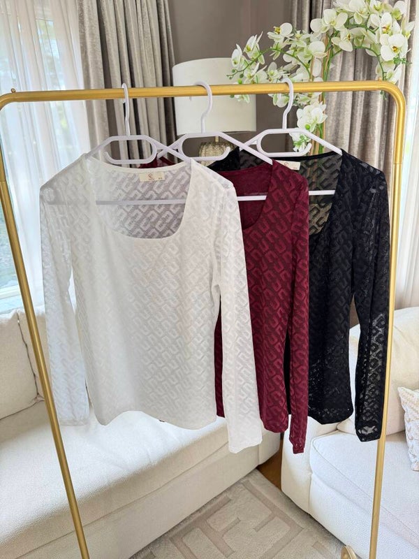 Chic Lace Top