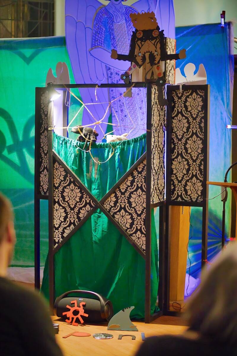 Leesspin poppenkast Kerst met Doks en Ponk 