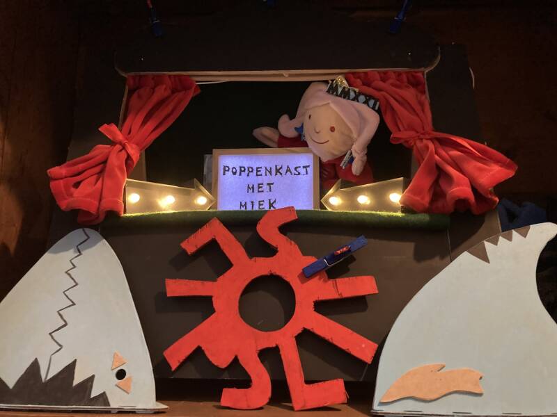 LEESSPIN presenteert online-poppenkast met Miek