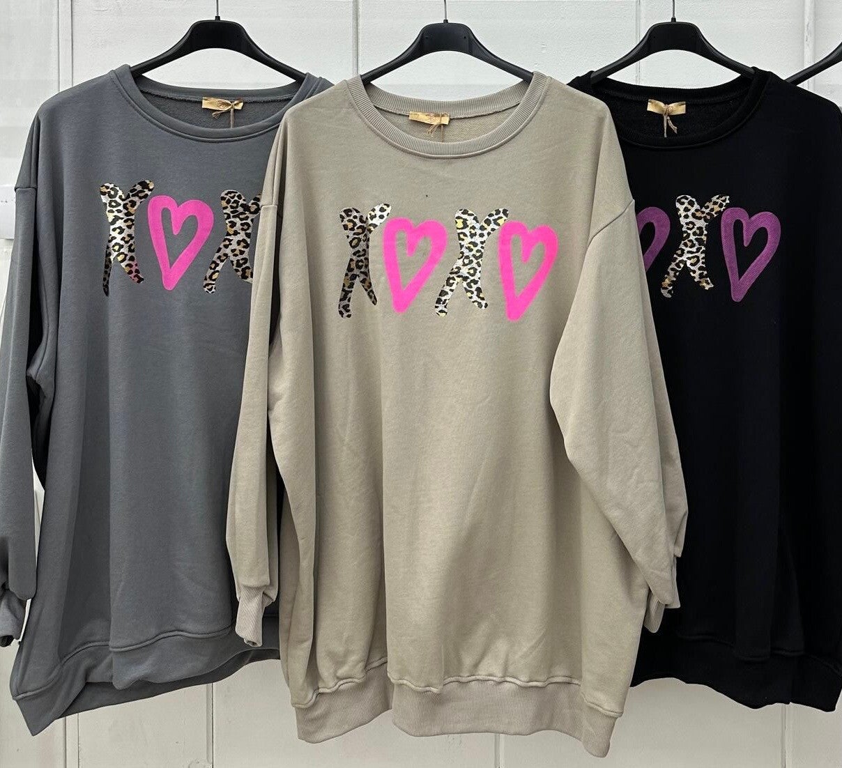 Sweater “ XOXO”