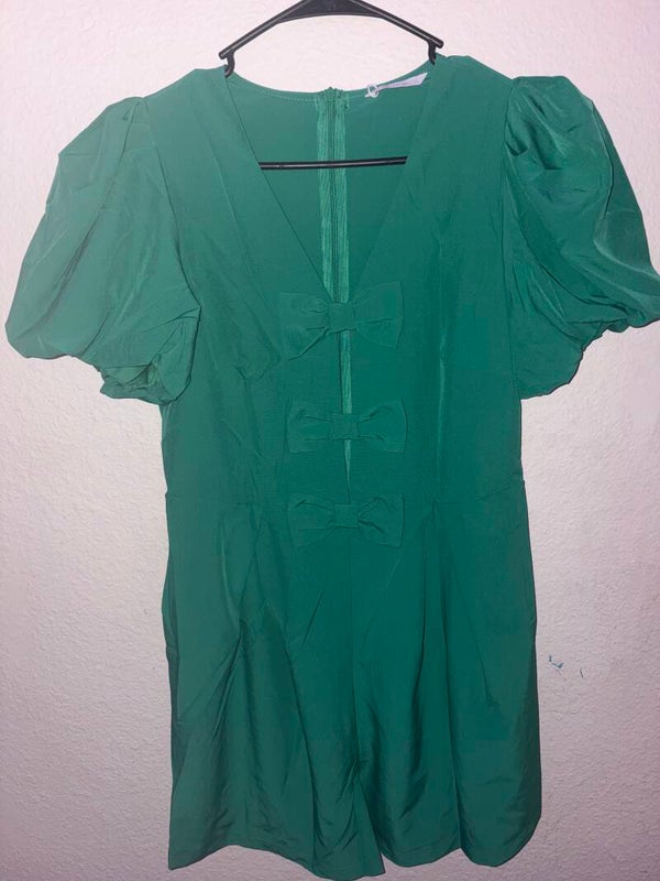 Green bow romper with pockets