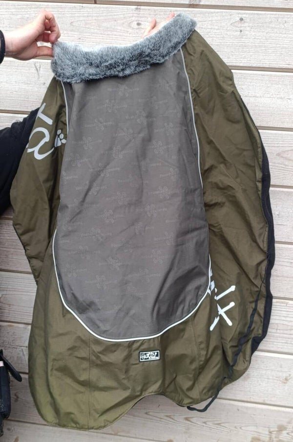 Hurtta winterjas met bontkraag 75 cm