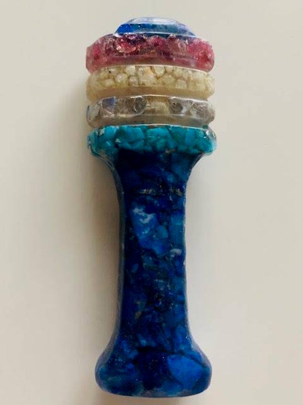 Kristallen Djed, Lapis Lazuli, Turkoois, roze Toermalijn, Rhodiziet, Labradoriet Satya Mani Azeztuliet, Fadenkwarts, Herkimerdiamant, Ravne water, Ravne kwarts, Koper