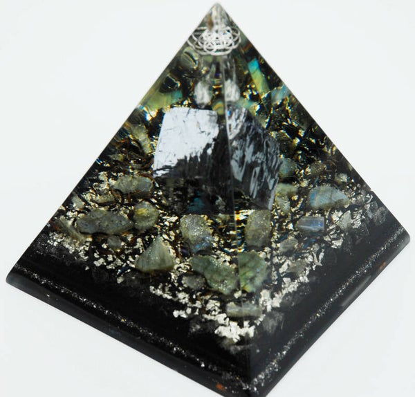 Nubische piramide Orgonite Galeniet Labradoriet Shungite Flower of life Herkimerdiamant Dubbeleinder Bladzilver