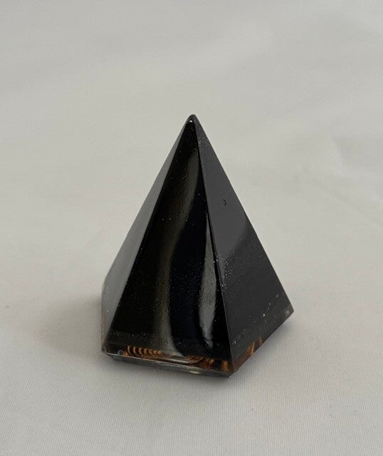 Kleine 6- kantige Orgonite Kegel Shungite, Herkimerdiamant, Dubbeleinder, Orgonite