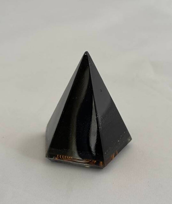 Kleine 6- kantige Orgonite Kegel Shungite, Herkimerdiamant, Dubbeleinder, Orgonite