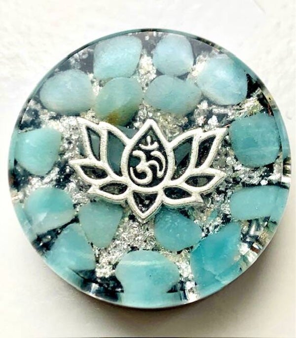 Kleine Orgonite Buster Azumar, Lotusbloem, Shungite, Herkimerdiamant, Dubbeleinder, Zilver