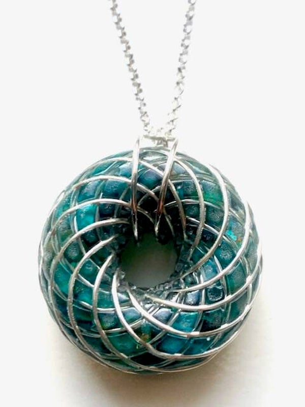 Torus Hanger Chrysocolla, Samadhi Kwarts, Angel Aura, Herkimer Diamant, Verzilverd Koperdraad, Zilveren hangbeugel met oog