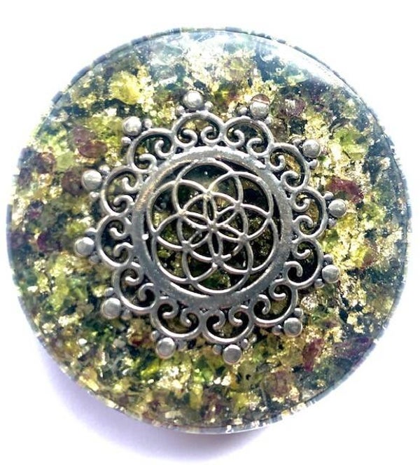 Midden Orgonite Buster Peridoot/Olivijn, Levensbloem, Shungite, Herkimerdiamant, Dubbeleinder, Zilver
