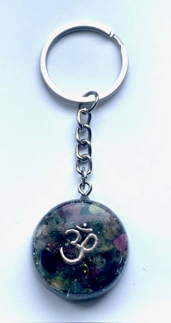 Sleutelhanger Orgonite Ohm teken, Watermeloentoermalijn,Shungite, Herkimerdiamant, Dubbeleinder
